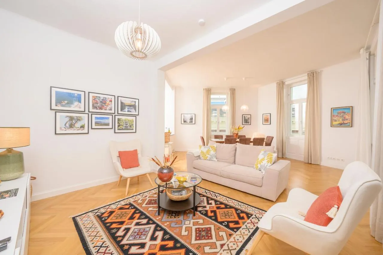 Luxury Suite Raimund Theatre Vienna Apartment
