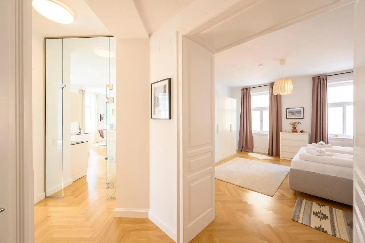 Luxury Suite Raimund Theatre Vienna 0*,