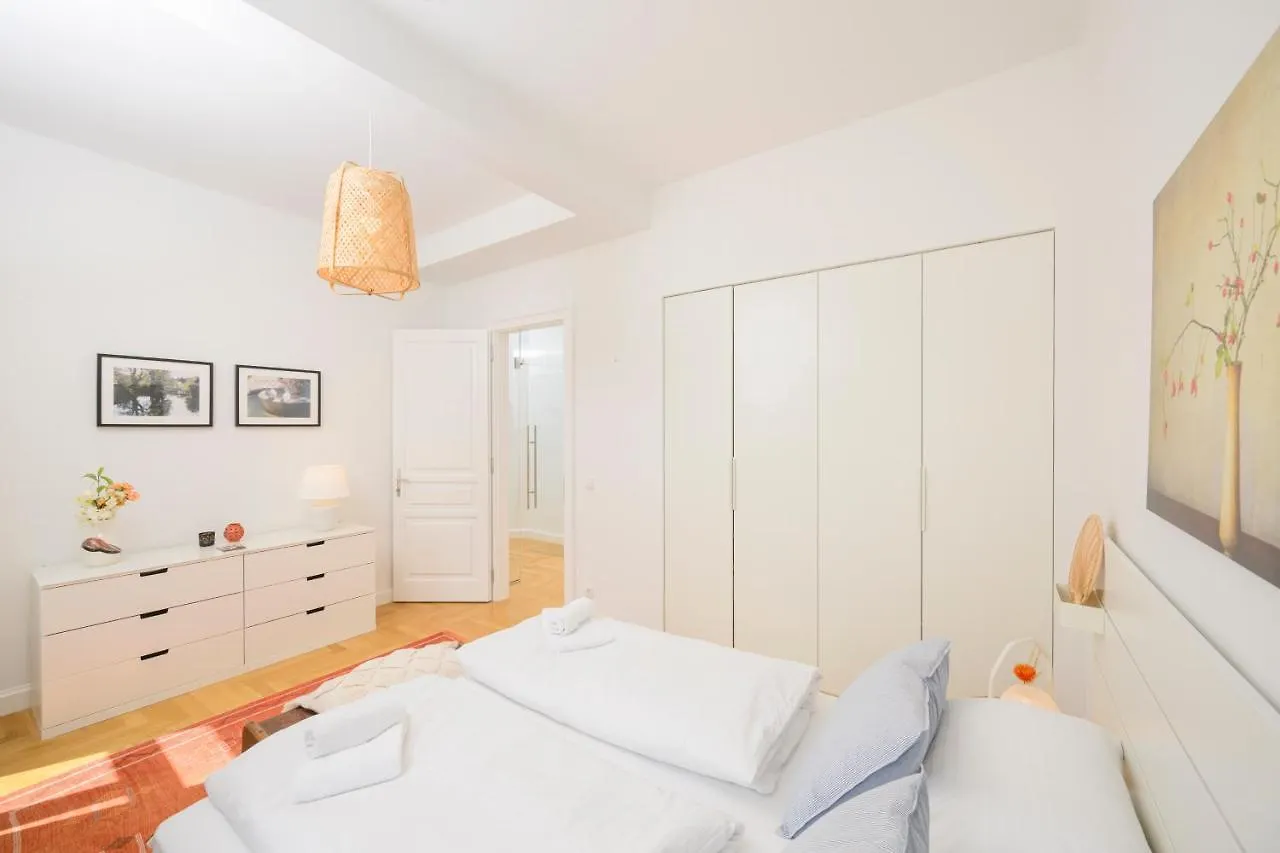 Apartment Luxury Suite Raimund Theatre Vienna