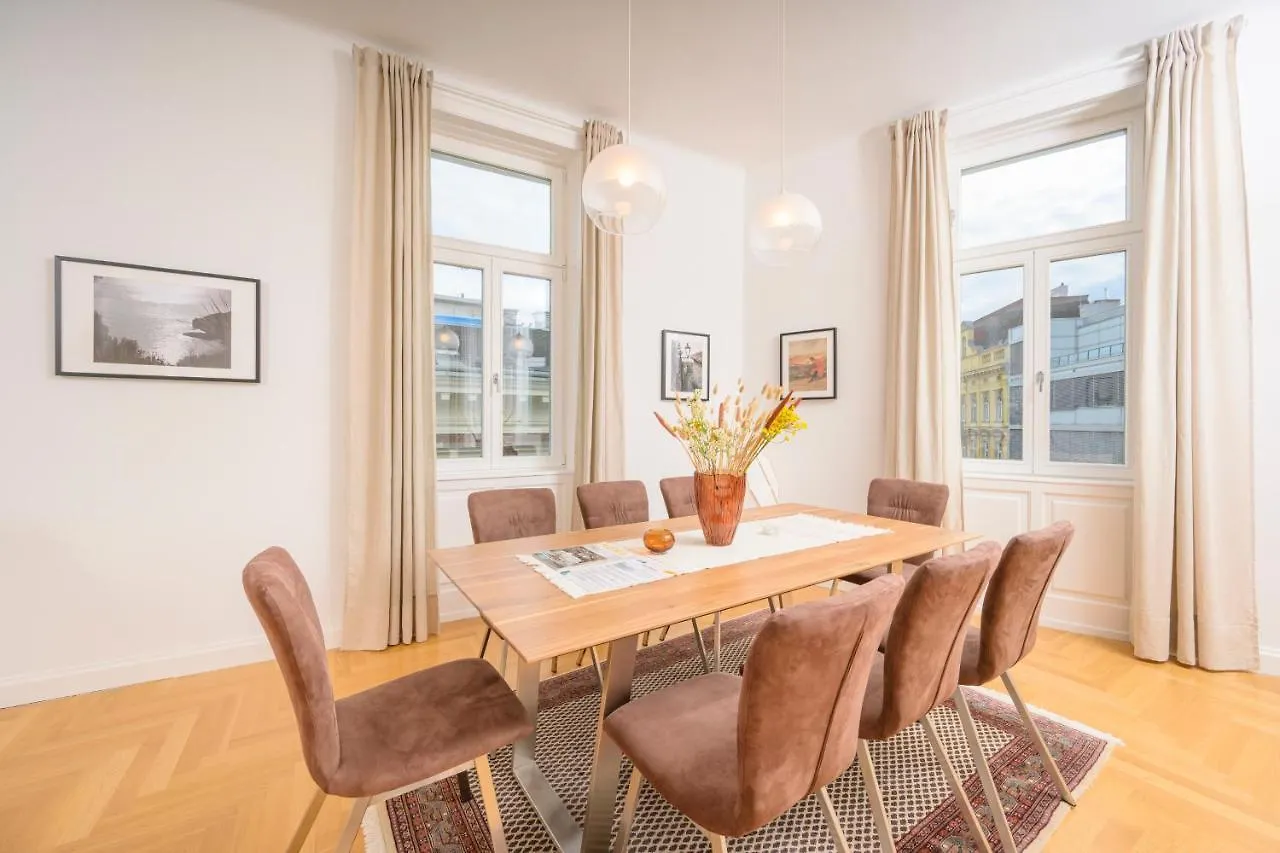 Luxury Suite Raimund Theatre Vienna Apartment